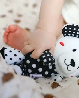 Akuku Detská senzorická hračka s hrkálkou Palička